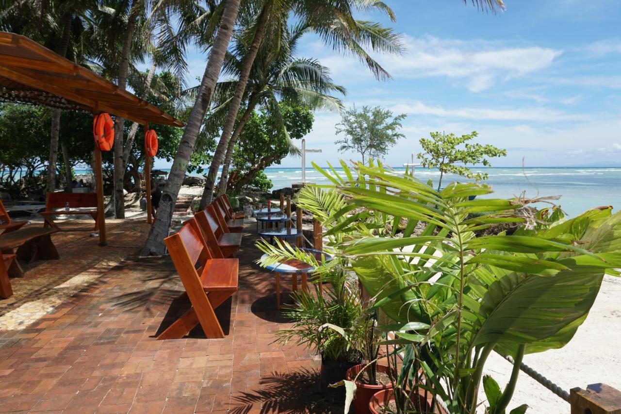 L Cafe Restobar & Lyn'S Guest House San Juan  Eksteriør billede